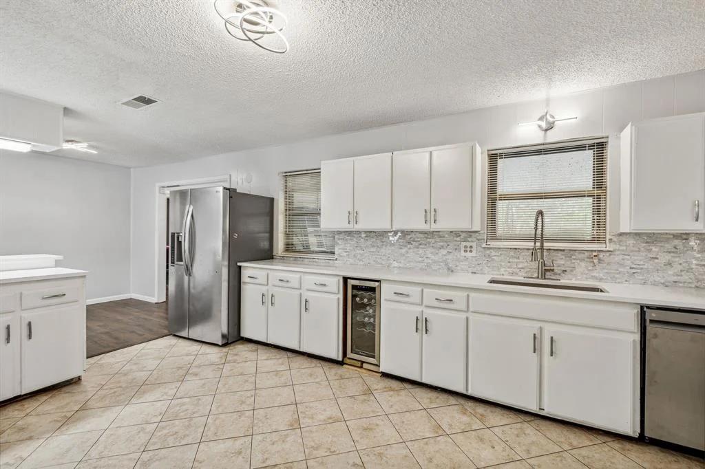 Comprar vender casa 2913 Douglas Avenue, Irving, TX 75062