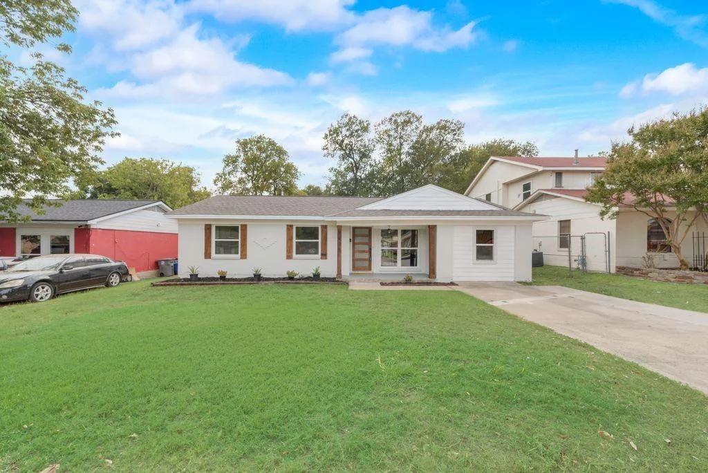 Buy and sell homes in  8905 Boundbrook Avenue, Dallas, TX 75243