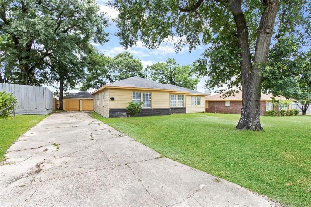 집 매매 13210 Rockglen Street, Houston, TX 77015