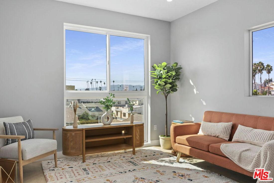Buy and sell homes in  315 N NORMANDIE AVE, Los Angeles, CA 90004