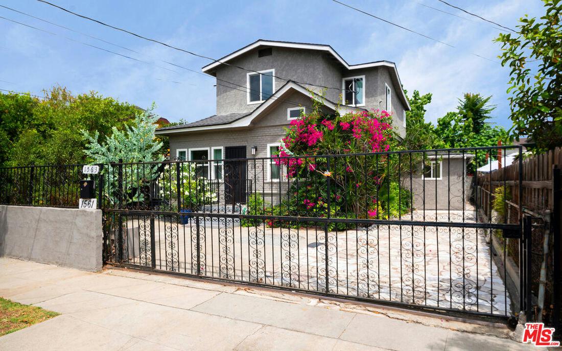 Comprar vender casa 1561 W 23RD ST, Los Angeles, CA 90007