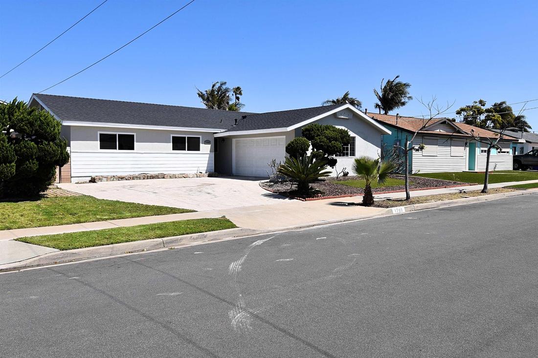Comprar vender casa 1760 Hermes St, San Diego, CA 92154